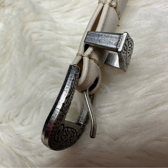 Belt Thin White - Picture 12 of 16